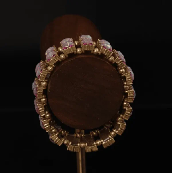 题 Exquisite Vintage - inspired Bracelet