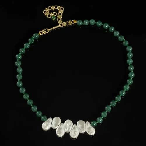 Emerald - Green Natural Stone and Pearl Necklace