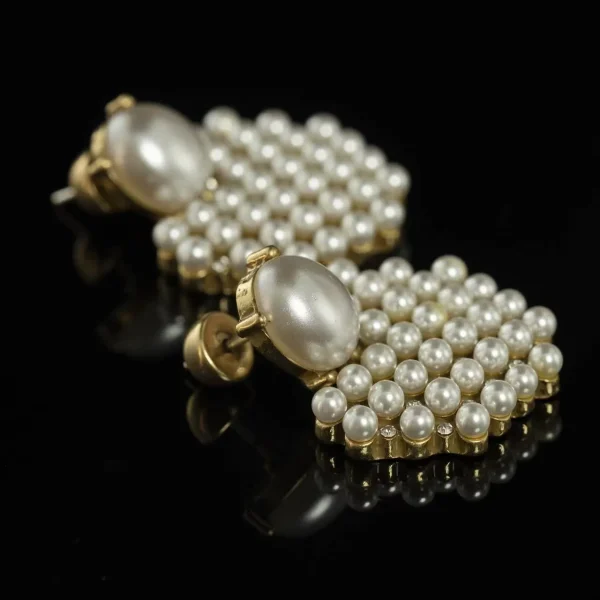 Pearl Cluster Stud Earrings