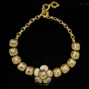Vintage Flower - Pearl Inlaid Necklace
