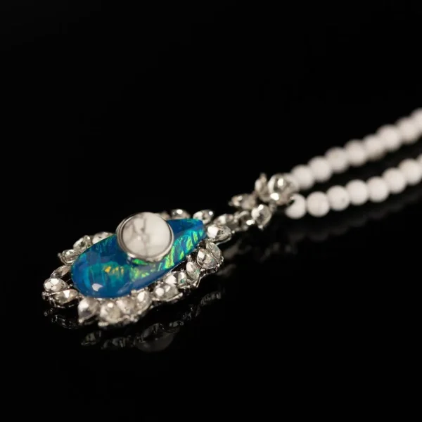 Natural Stone White Crystal Beaded Necklace