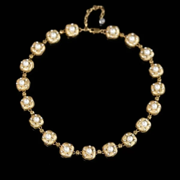 Vintage Flower - Pearl Inlaid Necklace